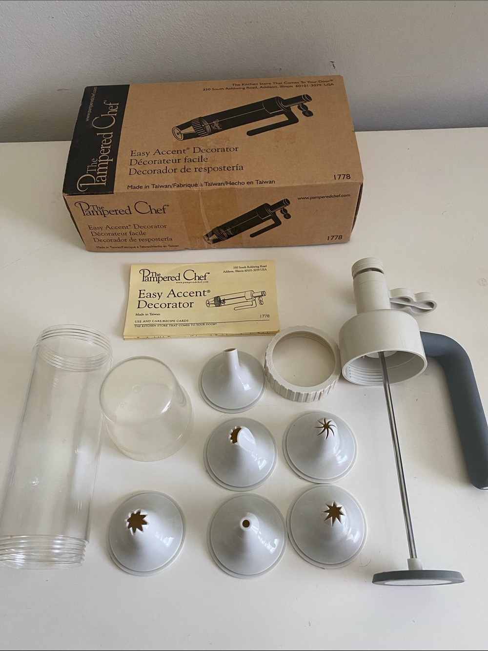 The Pampered Chef Easy Accent Decorator Set - 1778